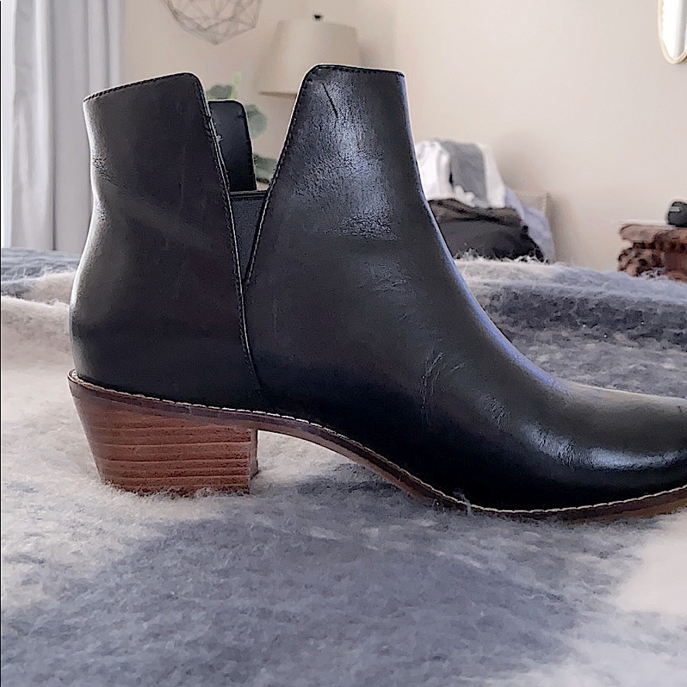 Cole Haan black leather bootie size 6.5